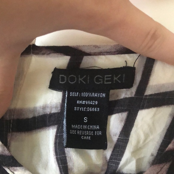 Doki Geki Women’s S dress - Picture 4 of 4